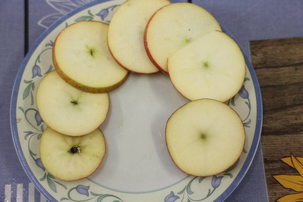 Pomme sans p&eacute;pins s&eacute;lection 2021/22&nbsp;s&eacute;lection Seedless Apple parcelle d&rsquo;essai p&eacute;pini&egrave;re Buchs Lubera