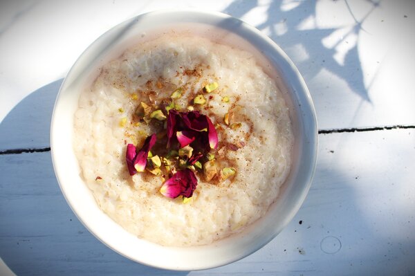 Rosen f&uuml;r Sirup, Sirup-Rosen, Rosensirup,syrischer Reispudding
